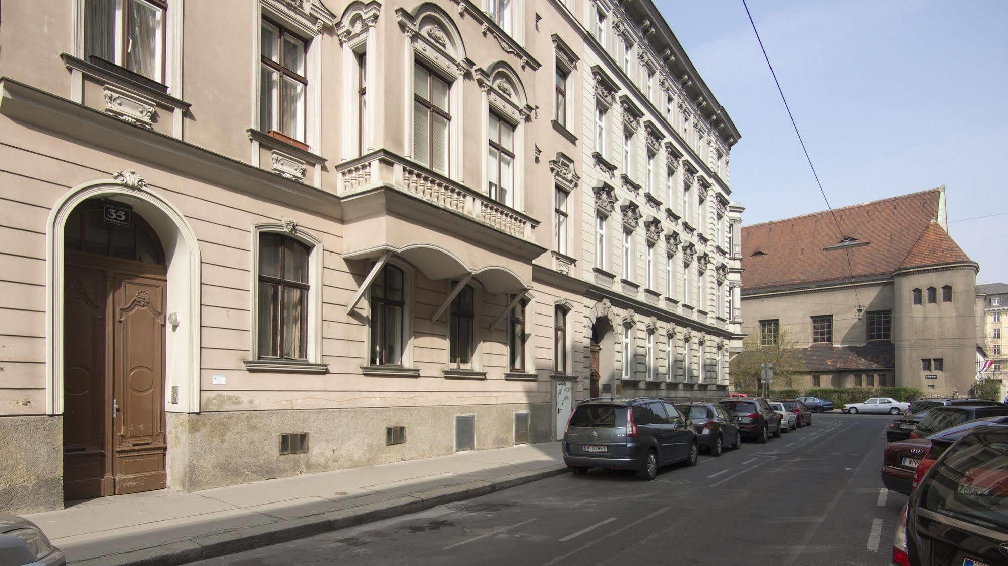 Appartement The *